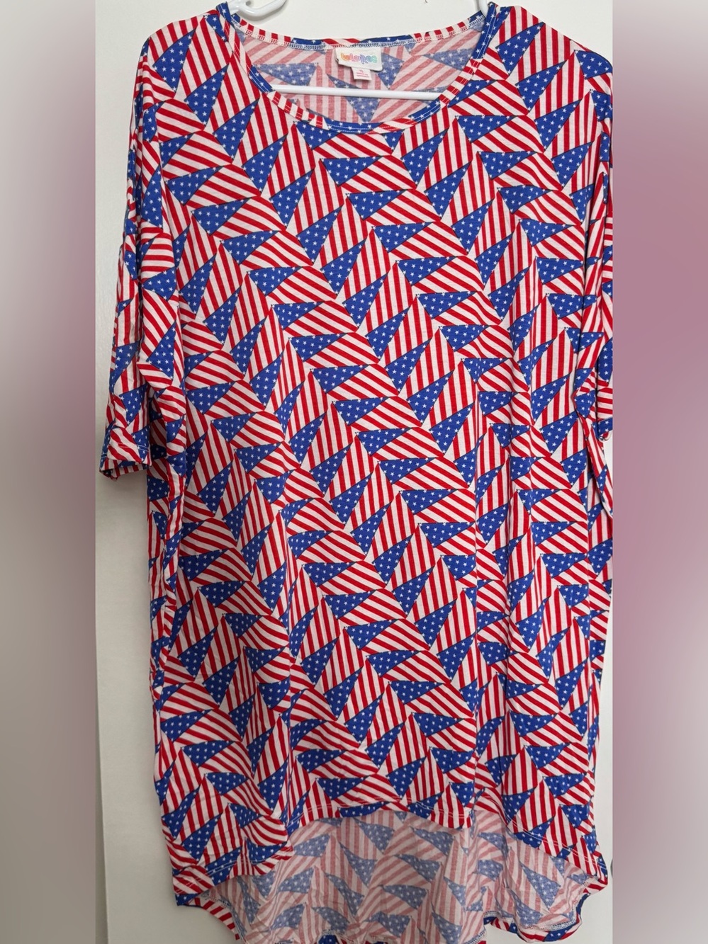 LuLaRoe Red & Blue Flag-Print High-low stretch blouse size small comfy oversized